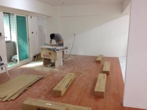 室內木地板工程施作中